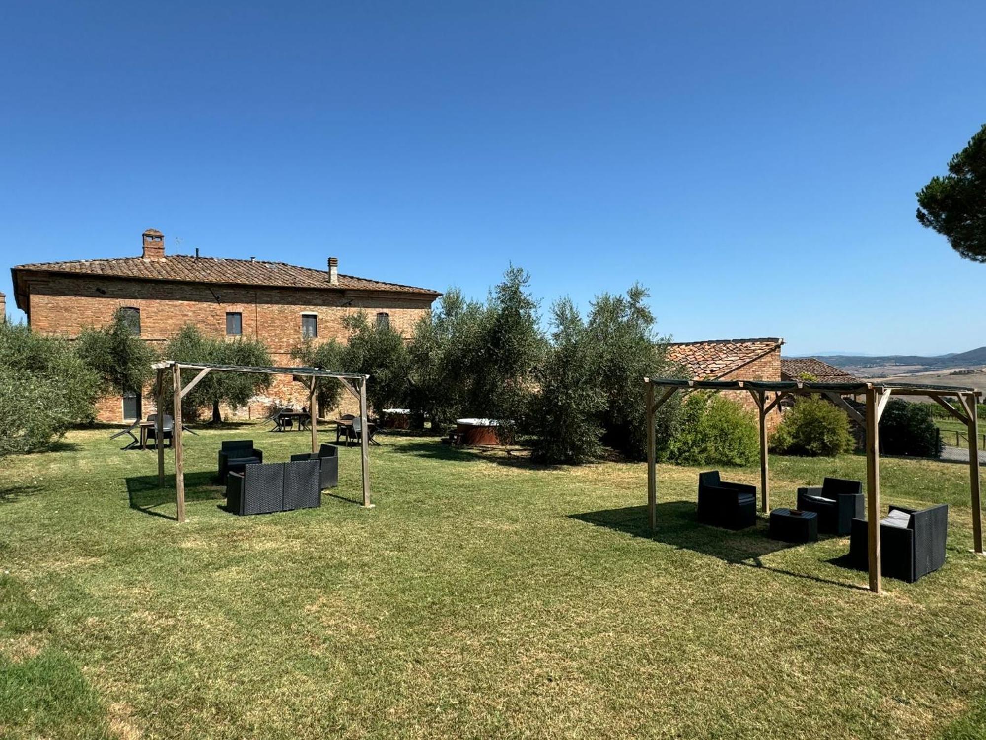 Agriturismo Diffuso Monte Oliveto Maggiore Chiusure Ngoại thất bức ảnh